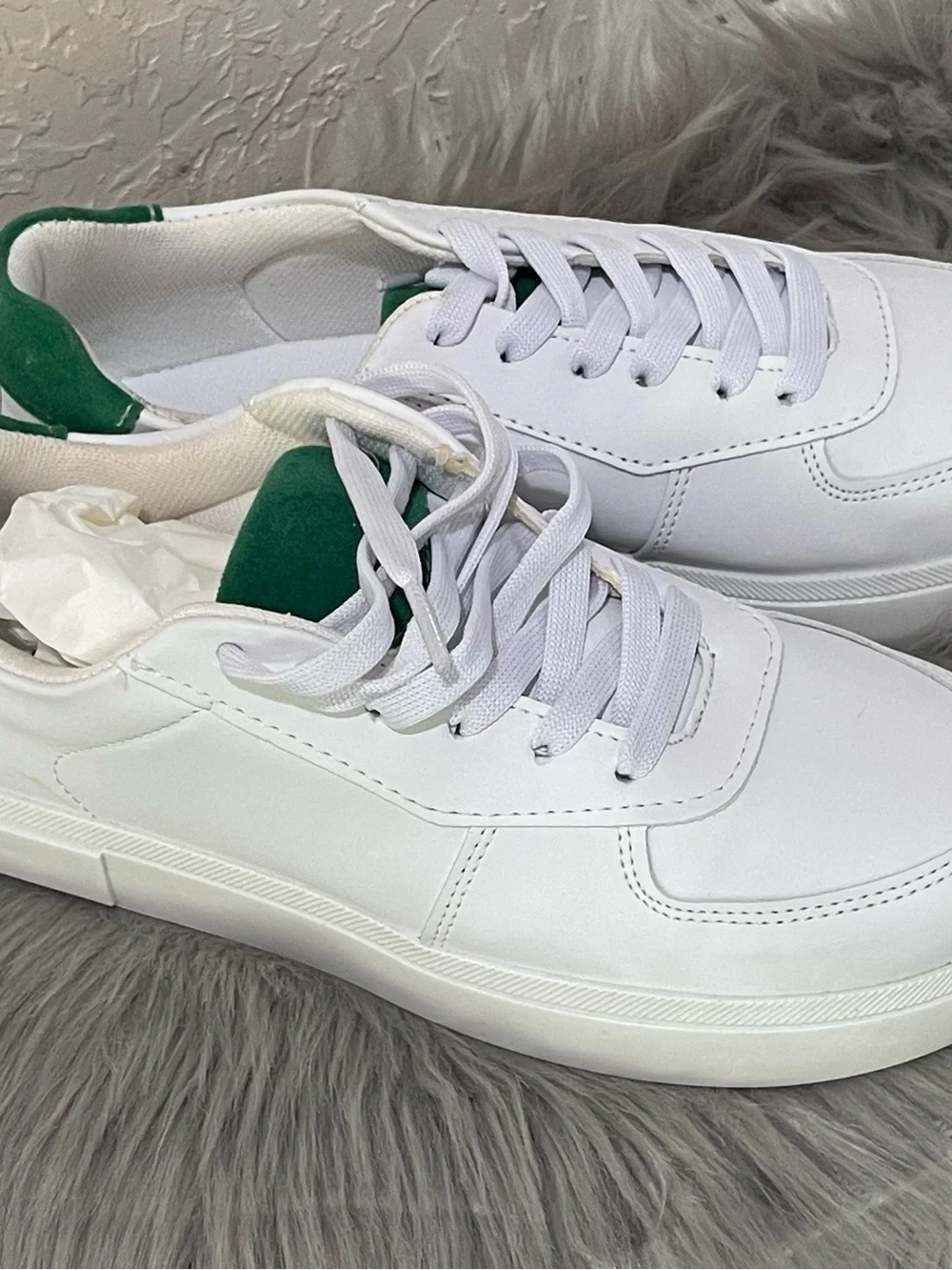 ANDREA White Sneakers with Green Heel and Tongue